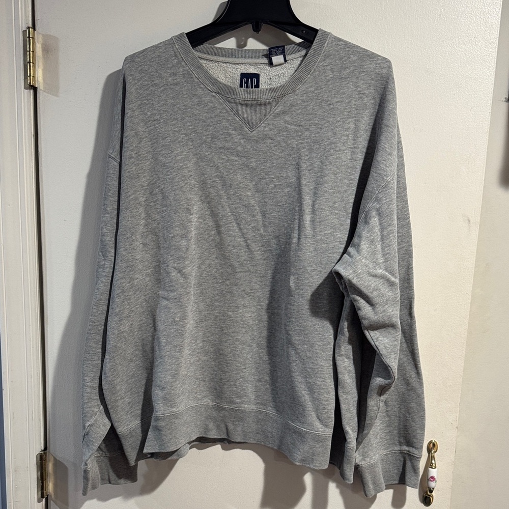 GAP Men's Classic Gray Crewneck Sweater